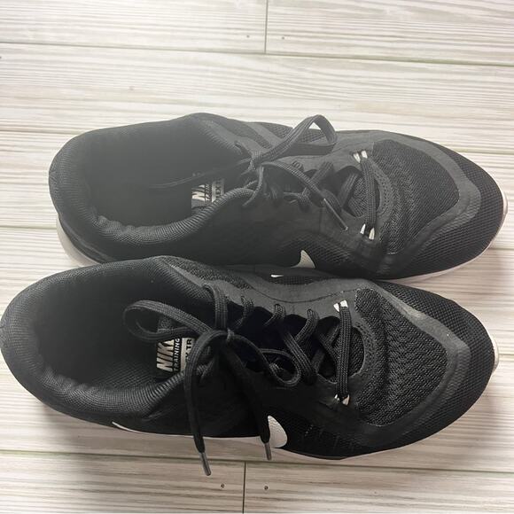 Nike Training Flex Women's Black and WHite Athletic Sporty Sneaker Sz 8.5 - Picture 4 of 10